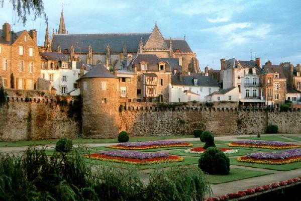 Chateau de lhermine Vannes