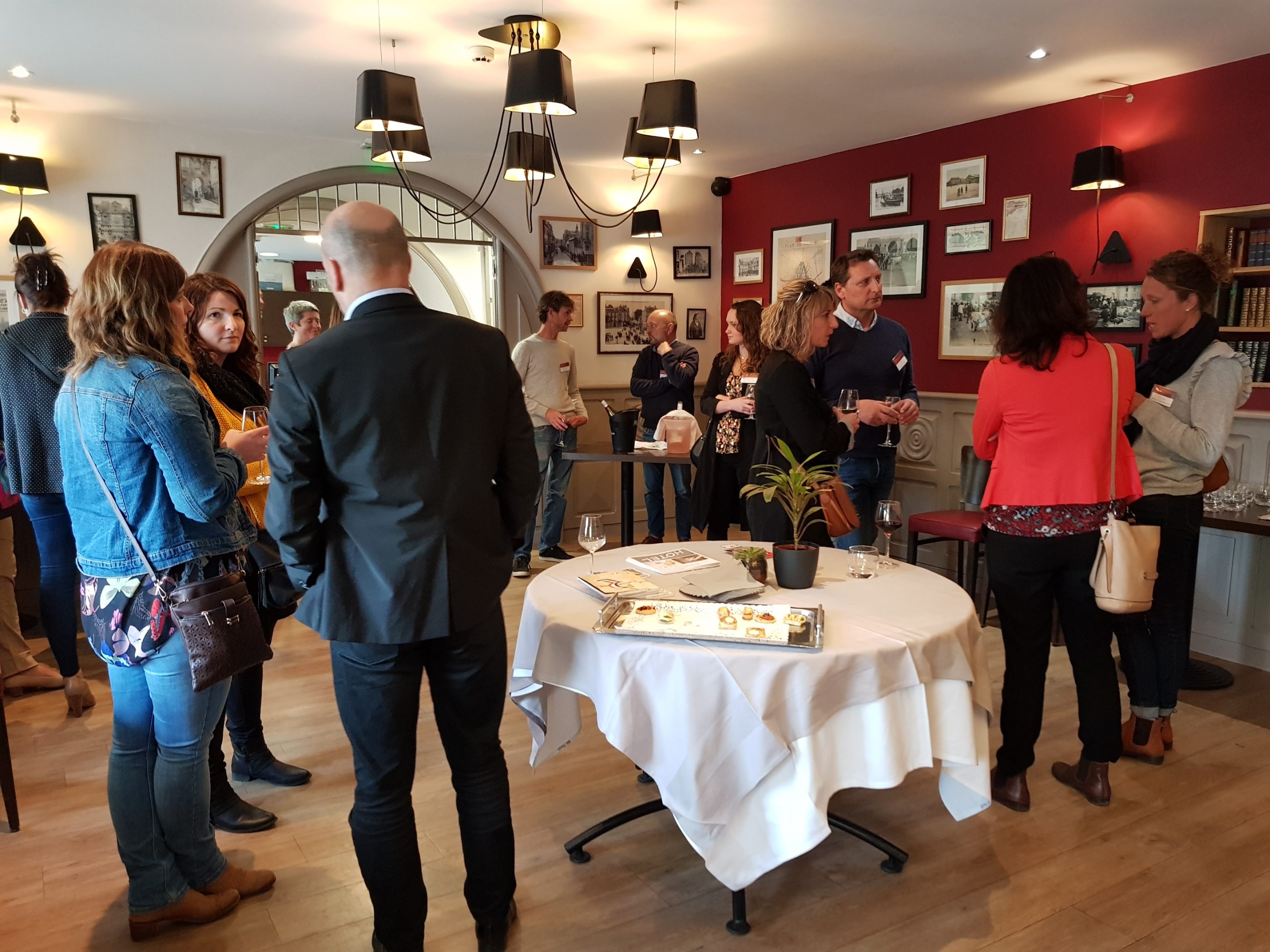 GROUP MEAL IN VANNES Restaurant A Limage Sainte Anne scaled